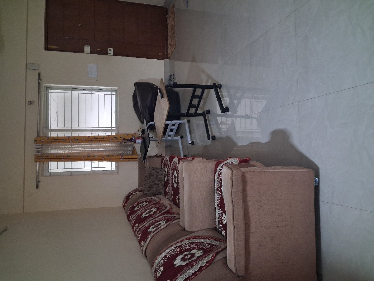 Roshni's listing photo 1