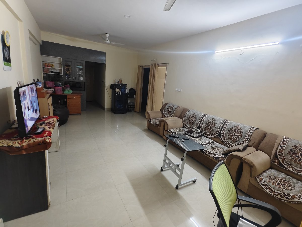 Roshni's listing photo 3