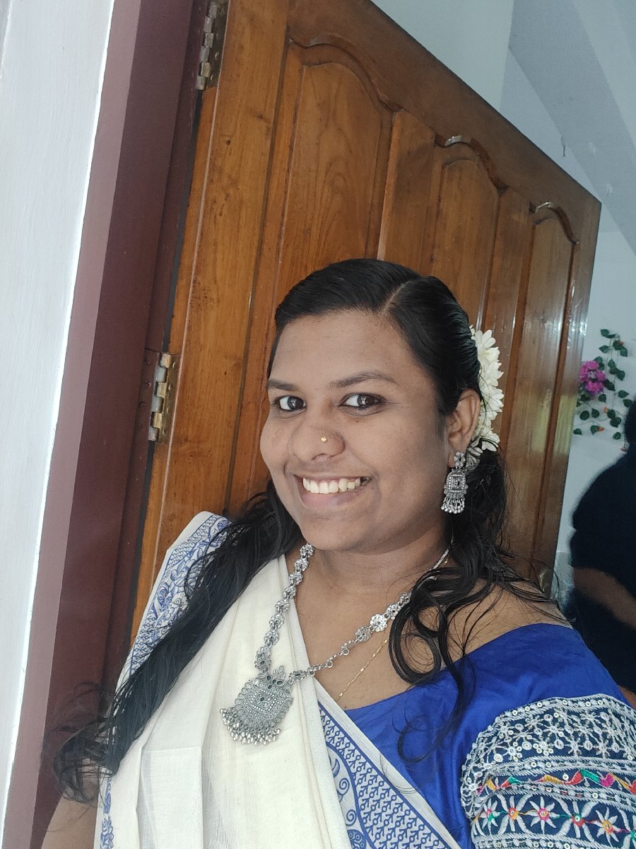 Nidhi's profile photo